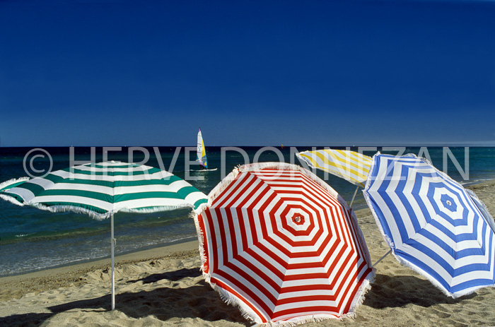 4278_69957_PARASOL PLAGE_OR-CANET-PLAGE-PARASOLS