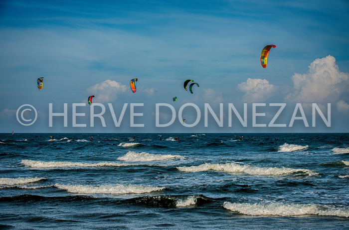 6083-0155859-PLAGE-KITESURF-CANET-HDR-