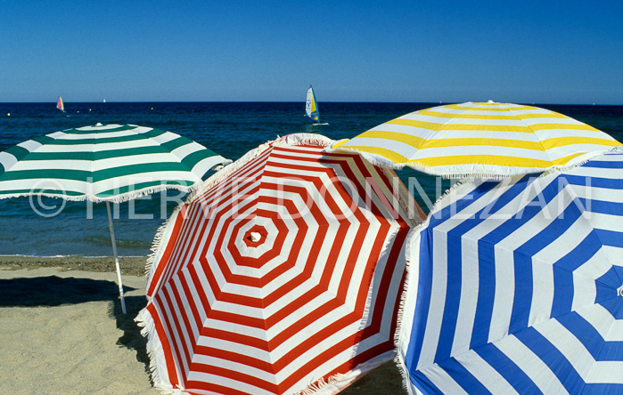 6656-0042177-MARINE-PARASOL-PLAGE-WINDSURF