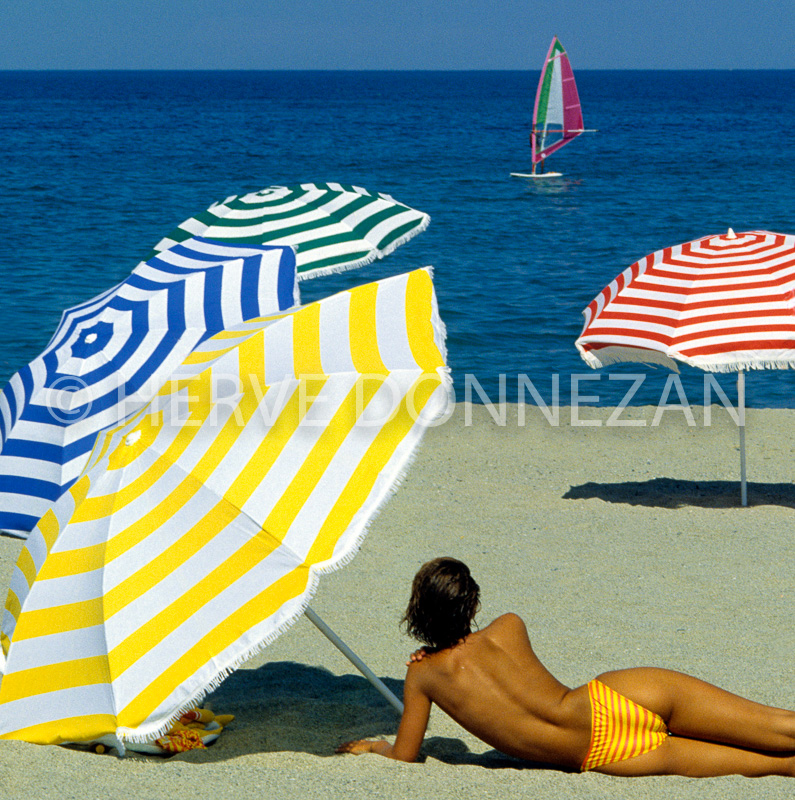 4797_3932-BEACH-MARLENE-PARASOLS