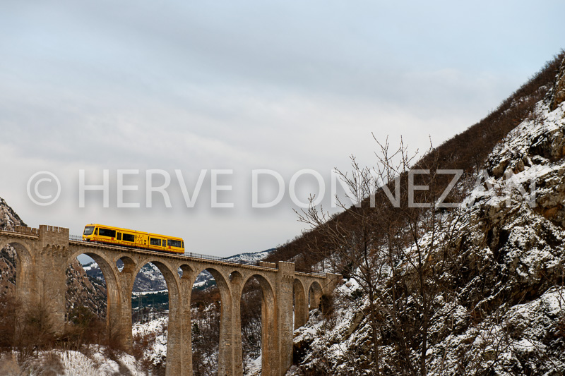 6447-0150801-TRAIN JAUNE-SEJOURNE-PONT