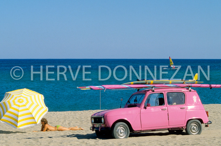 2641_42090_BEAUTY_BEACH_4L-RENAULT-OSE_A4