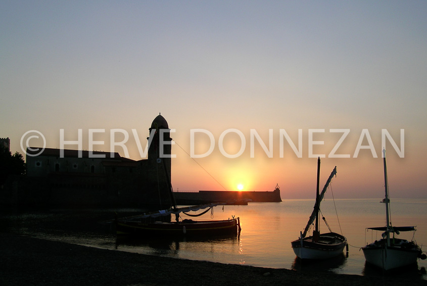 0662.3657 COLLIOURE SUNRISE_