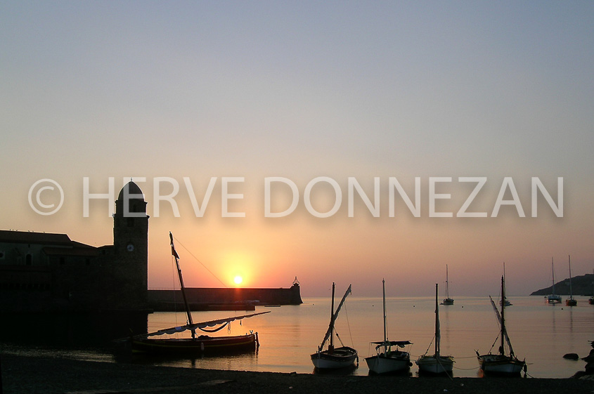 0664.3656 COLLIOURE_SUNRISE