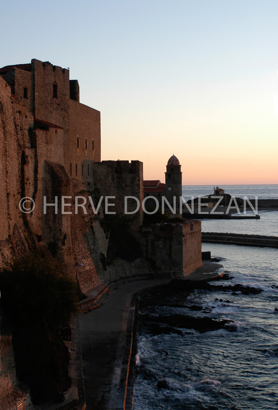 0674_26289 COLLIOURE LEVER SOL 