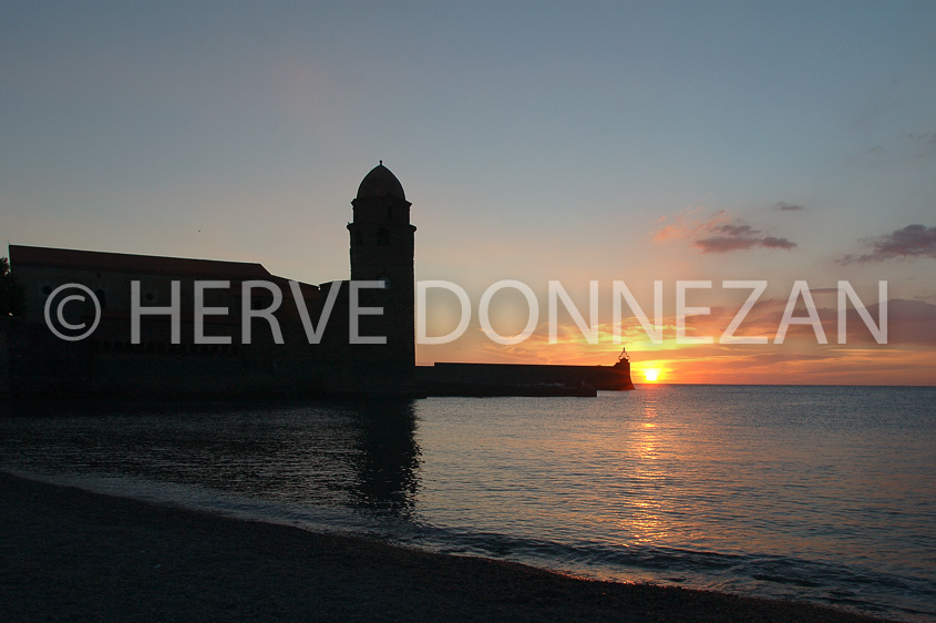 0832-3581 COLLIOURE SUNRISE 