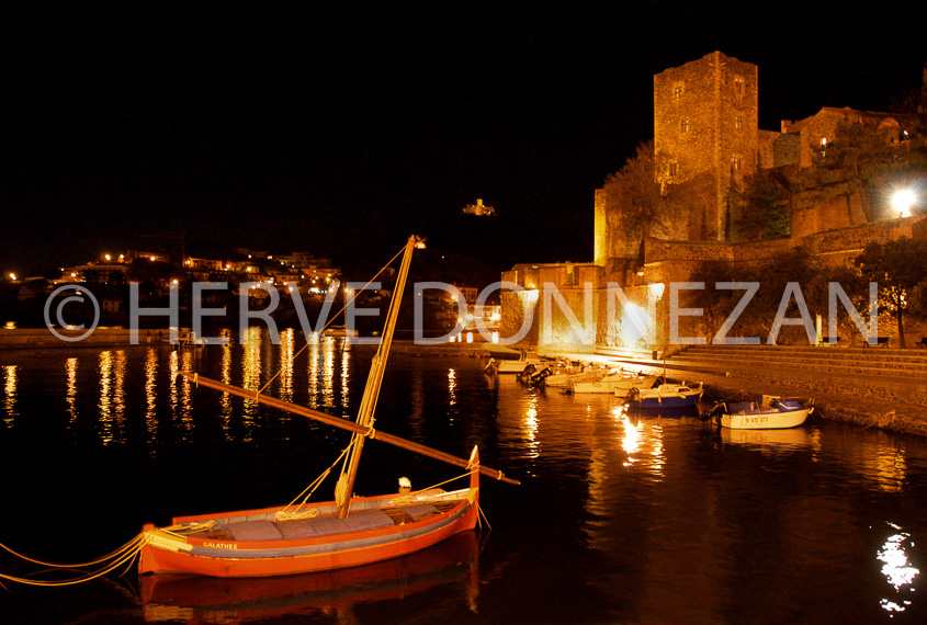 2953_78_COLLLIOURE_MOON_CHATEAU