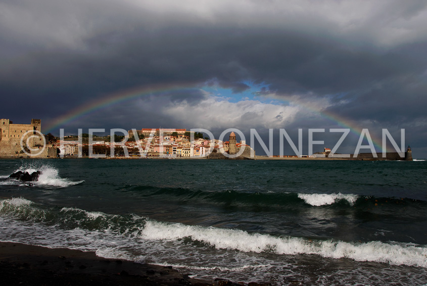 3376_0107_COLLIOURE_RAINB