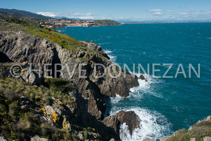 6086-COLLIOURE-VAGUES-TRAM-4-0144030