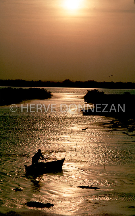 0092 ETANG ST NAZAIRE