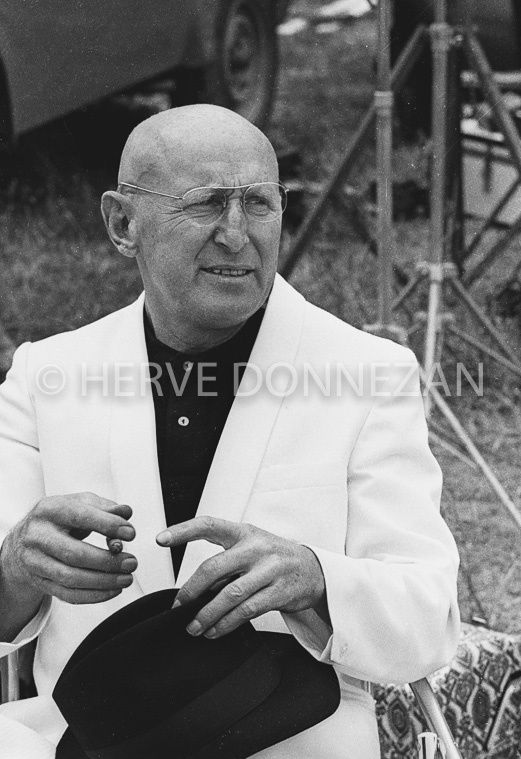 4586__BOURVIL _or