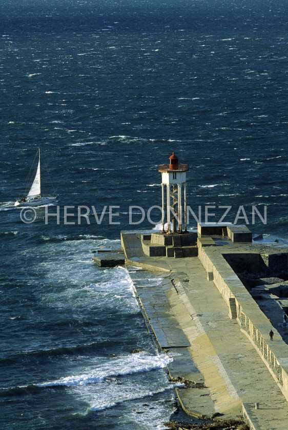 FRANCE ROUSSILLON PYRENEES ORIENTALES PORT VENDRES