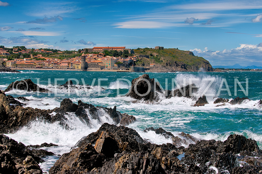 6601-0137854-COLLIOURE-VAGUES